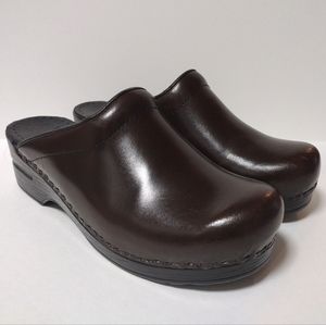 Dansko Women's Sonja Leather Slip-On Mule clogs Size 38/7.5-8 Brown